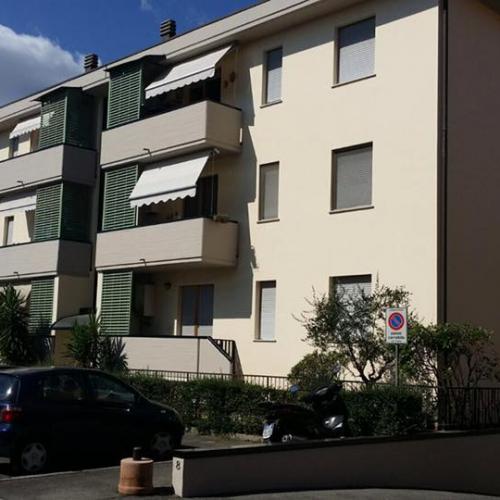 Condominio: facciata esterna 